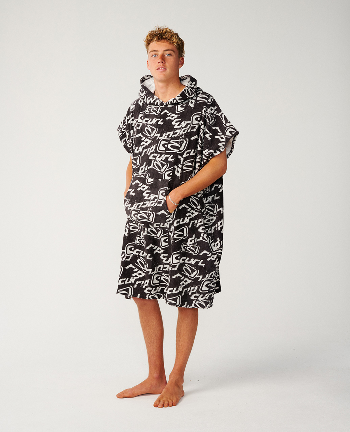 Sessions Hooded Towel