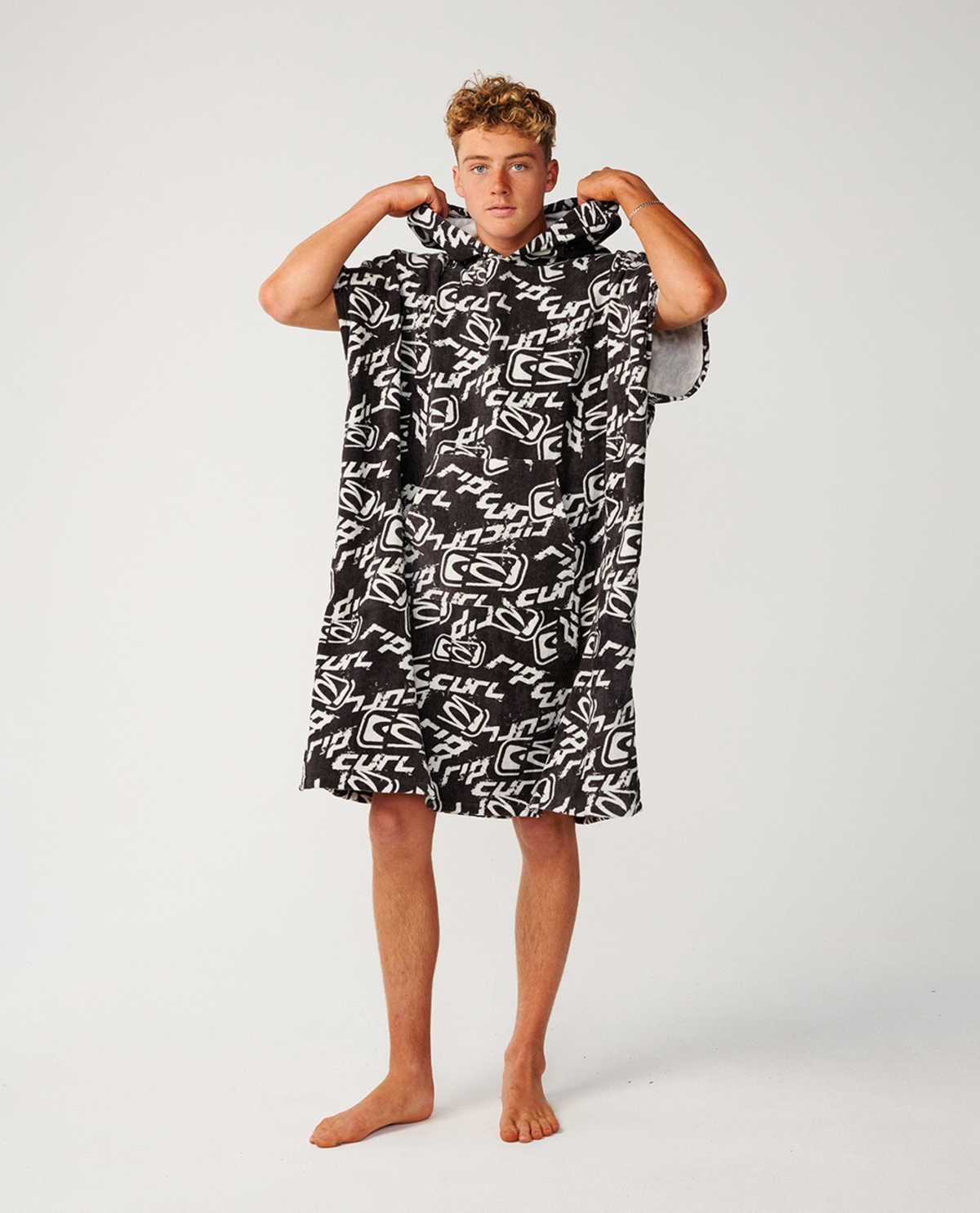 Sessions Hooded Towel