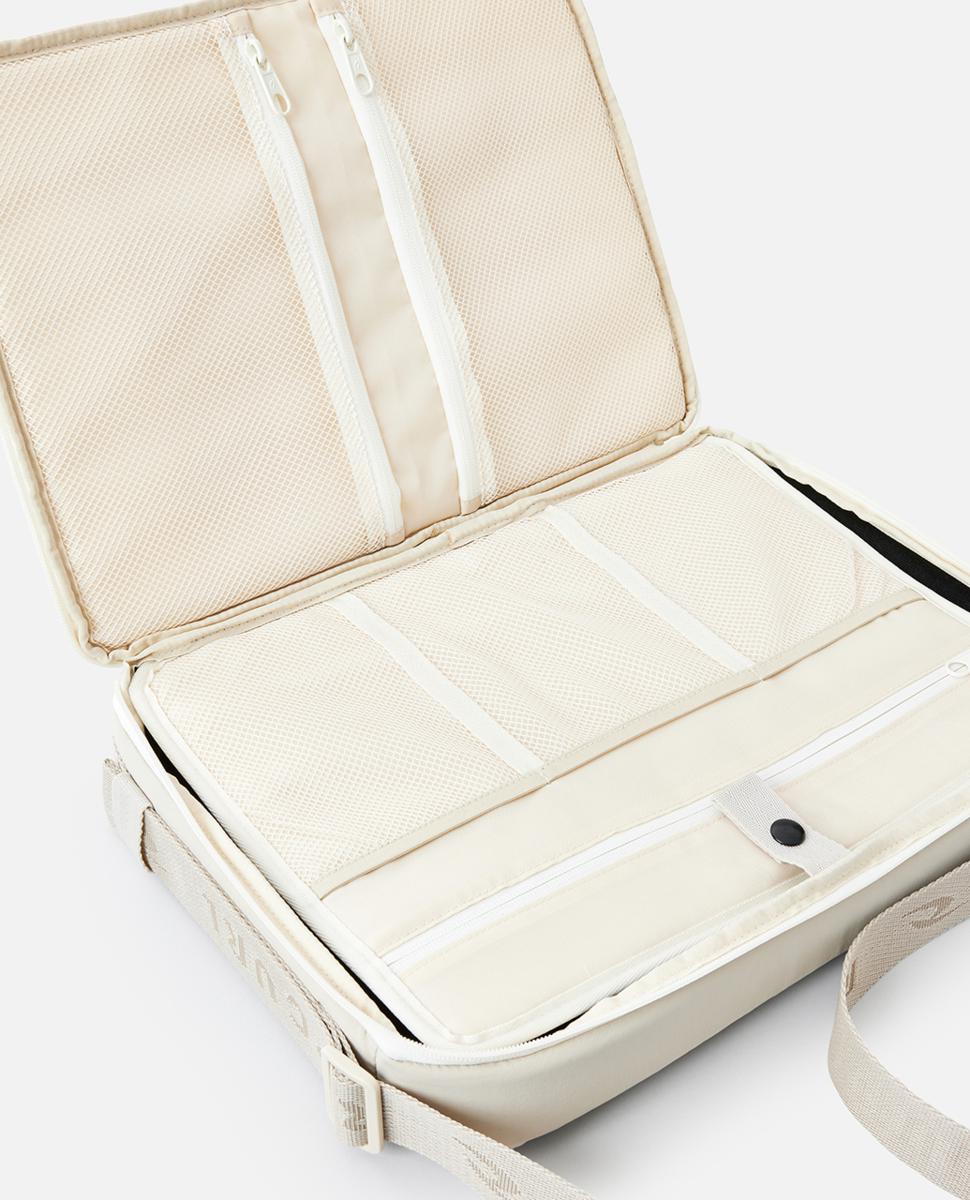 Weekend Travel Tech Case