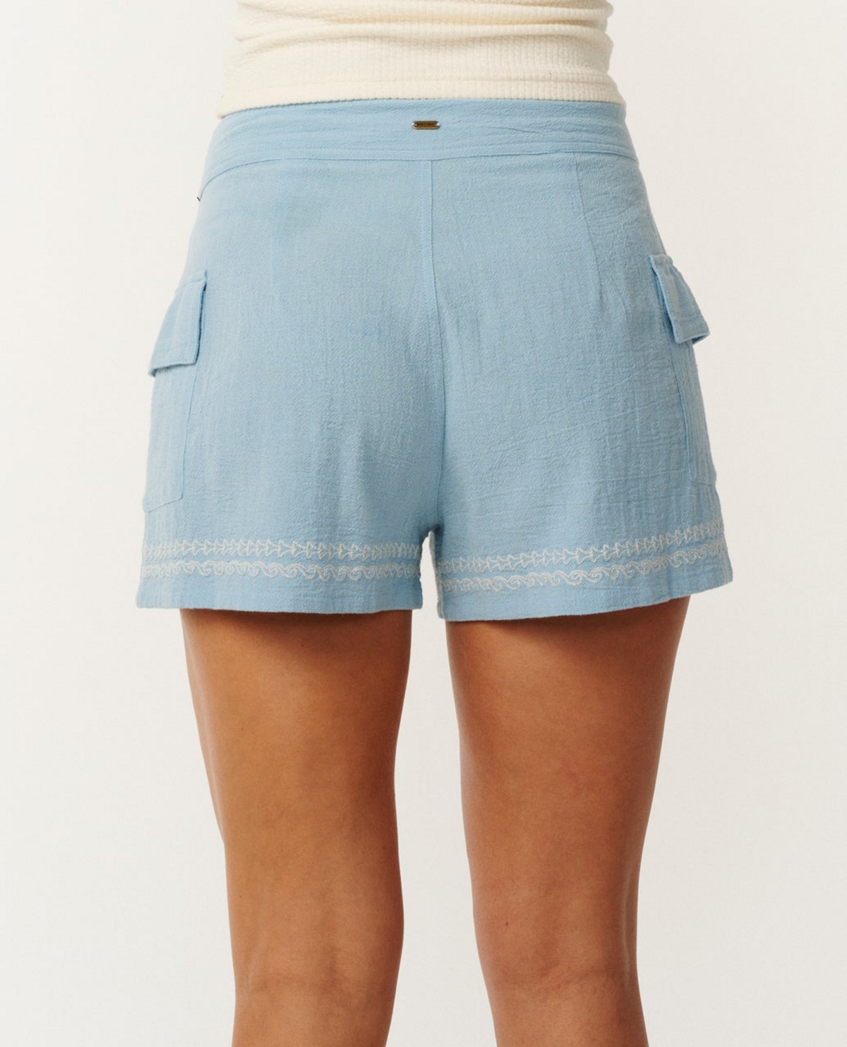 Paraiso Embroidered Walks