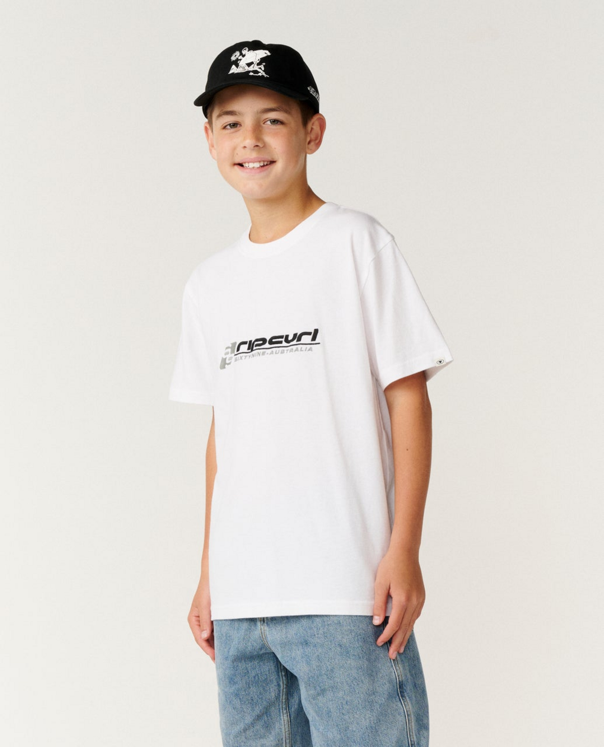 Archive 69 Embroid Tee-bo