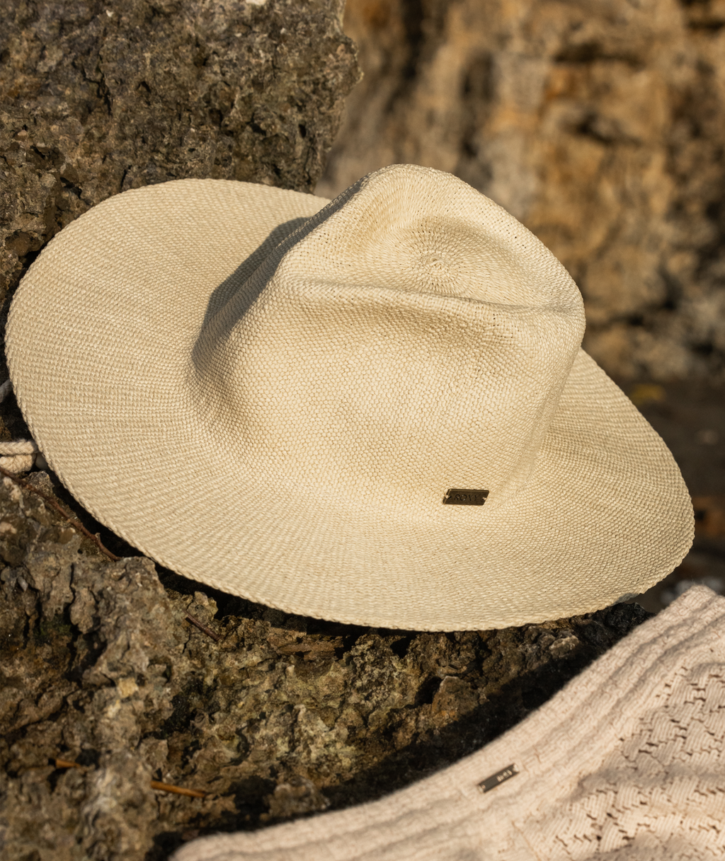 Sunny Kisses - Straw Sun Hat for Women