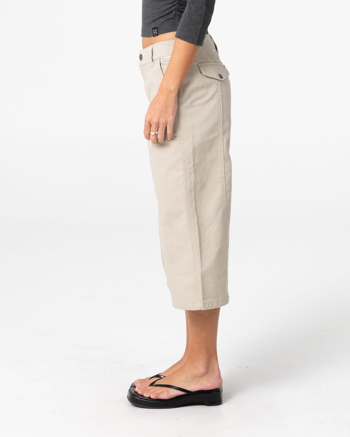 It Gyrl Low Rise Capri Cargo Pant