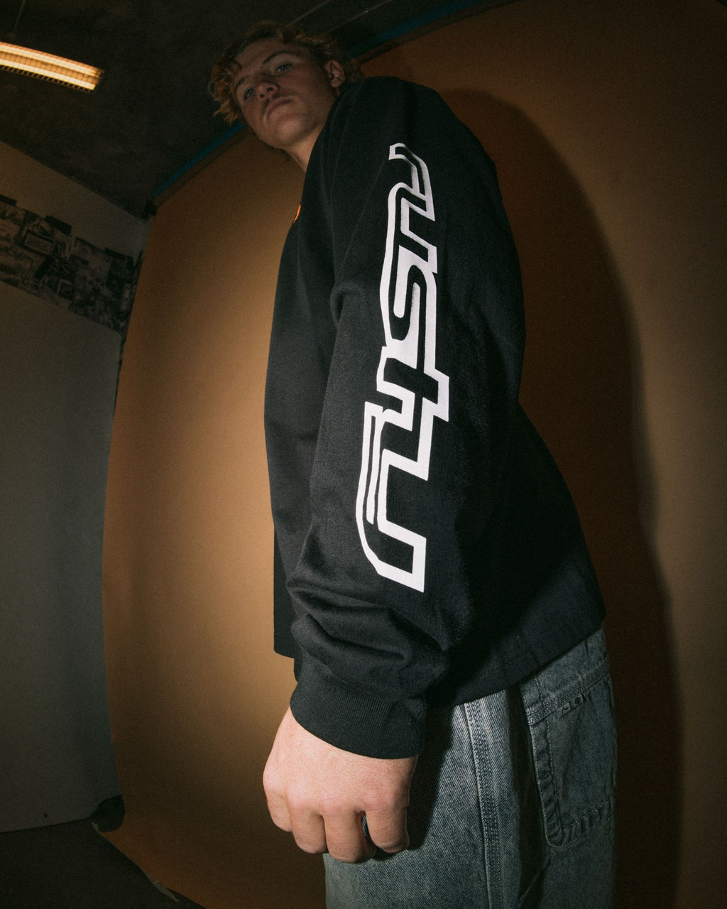 JETSETTER LONG SLEEVE TEE