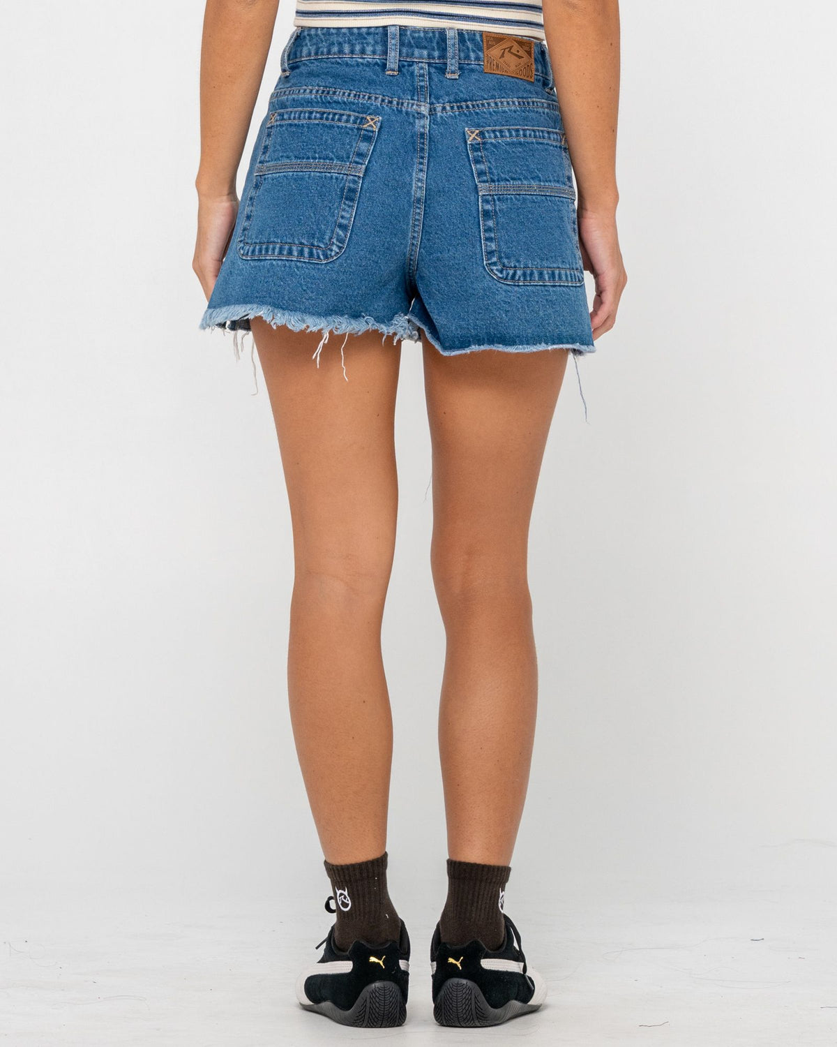 PENNY KICK FLARE DENIM SHORT