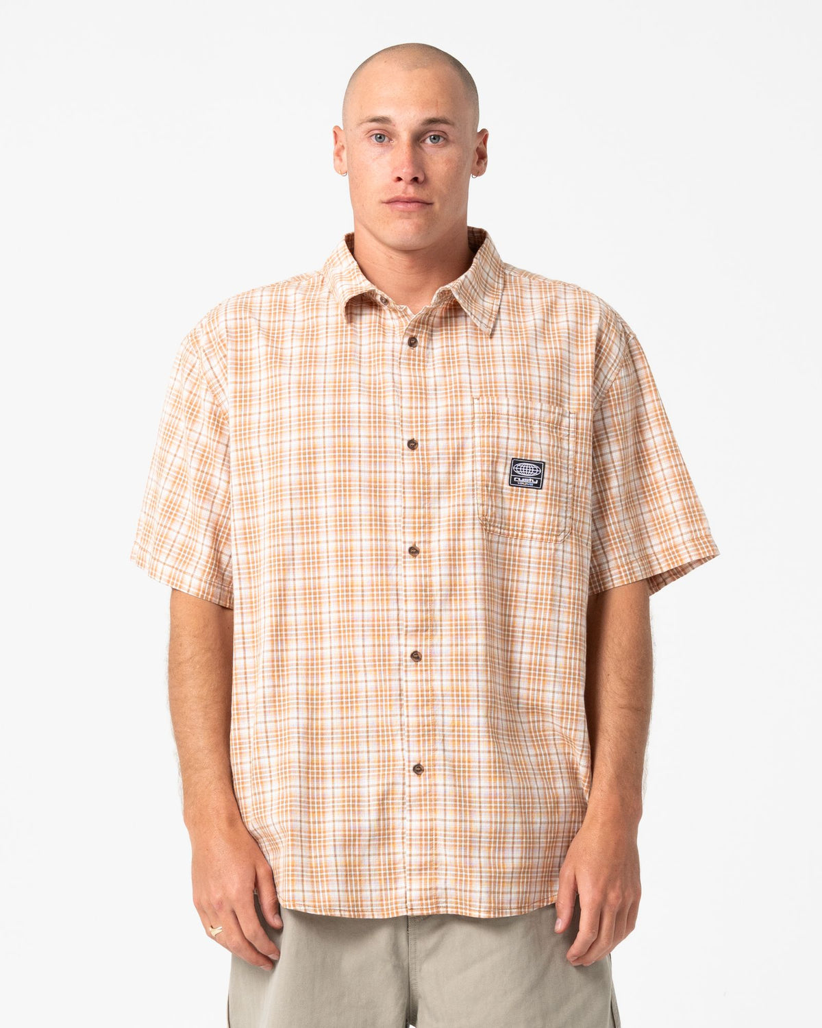 WORLDWIDE CURVED HEM SHORT SLEEVE SHIRT