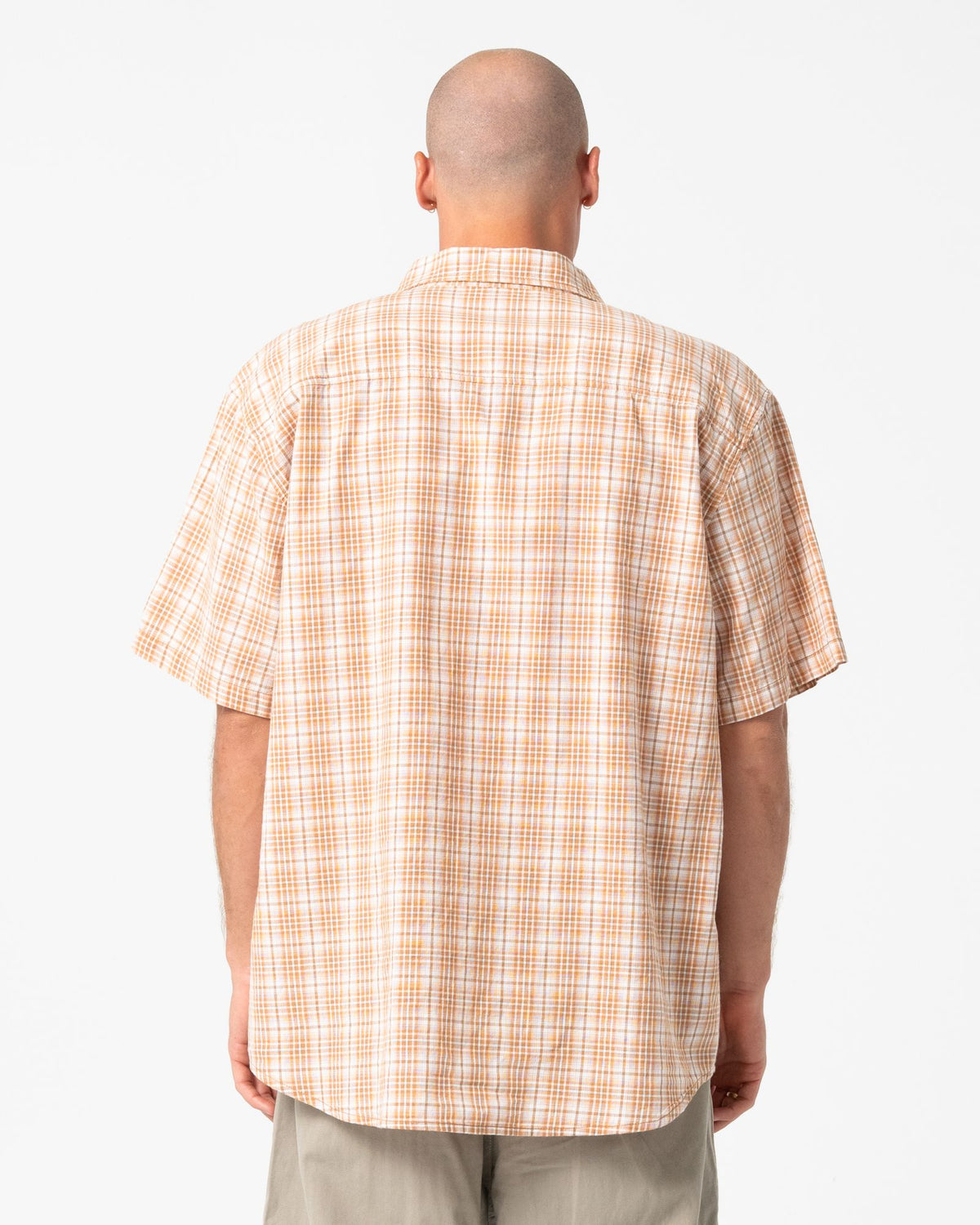 WORLDWIDE CURVED HEM SHORT SLEEVE SHIRT