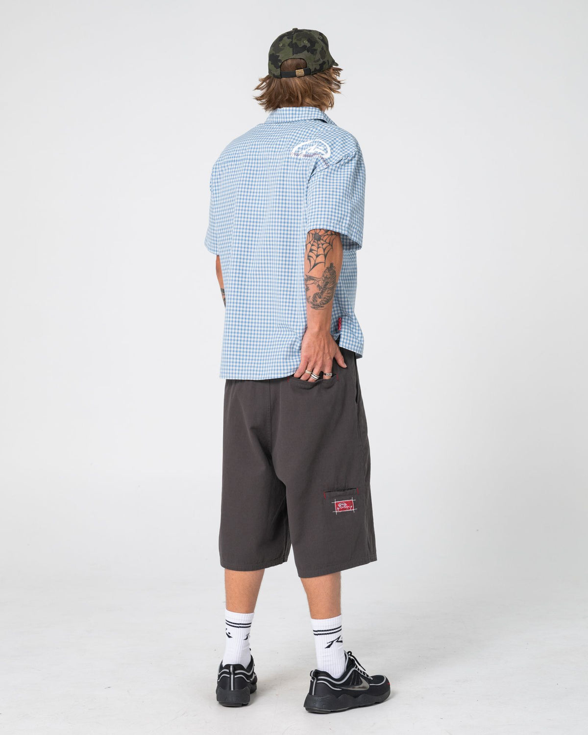 FAR AWAY SHORT SLEEVE SHIRT