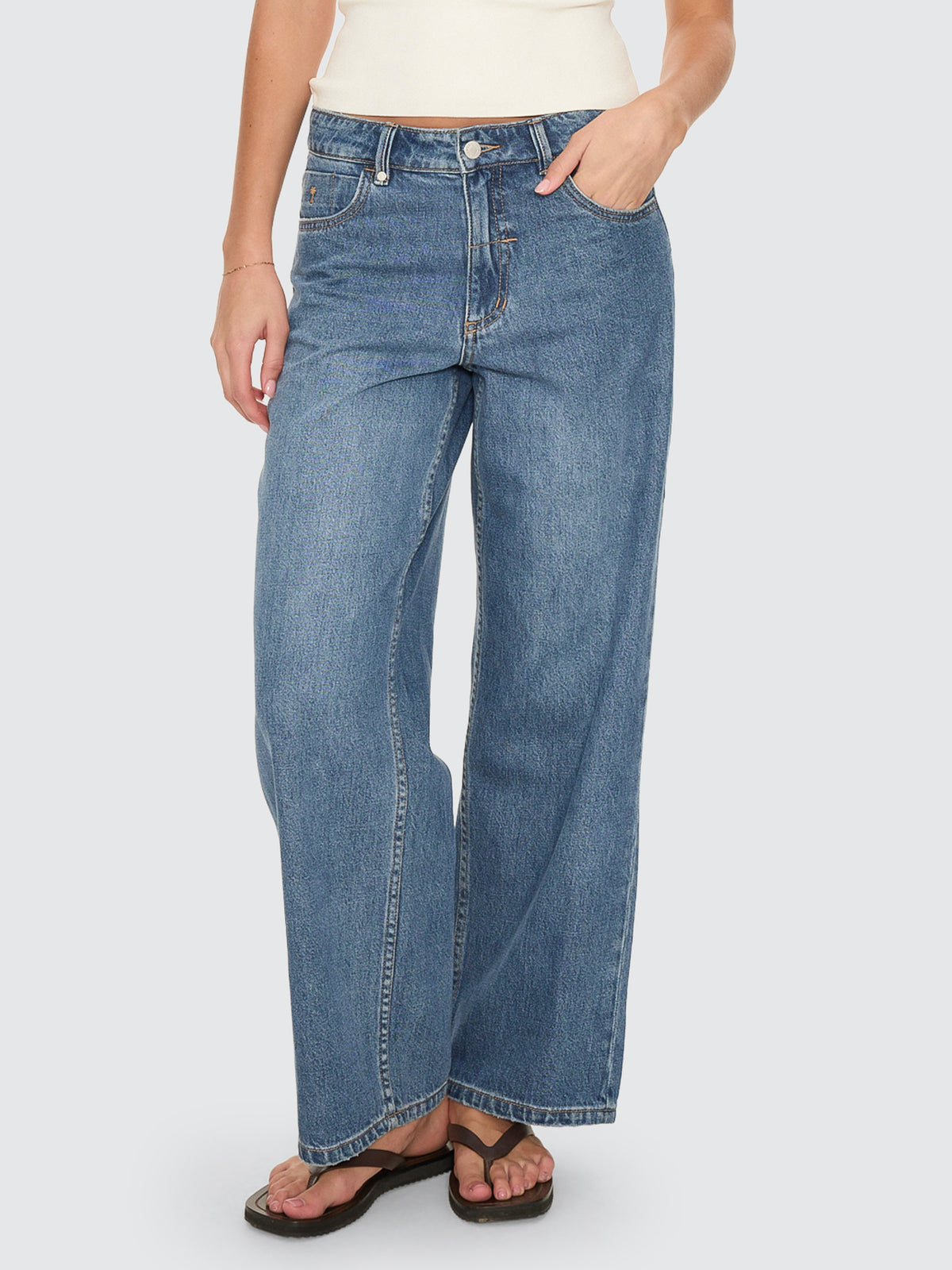 Billie Low Rise Baggy Embro Jean - Darker Dust Blue
